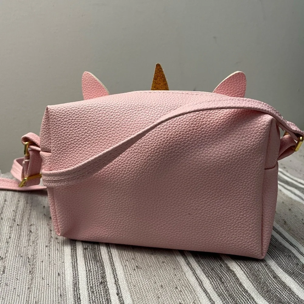 Adorable Unicorn Crossbody Bag – Pink with Glitter Horn & 3D Eyes